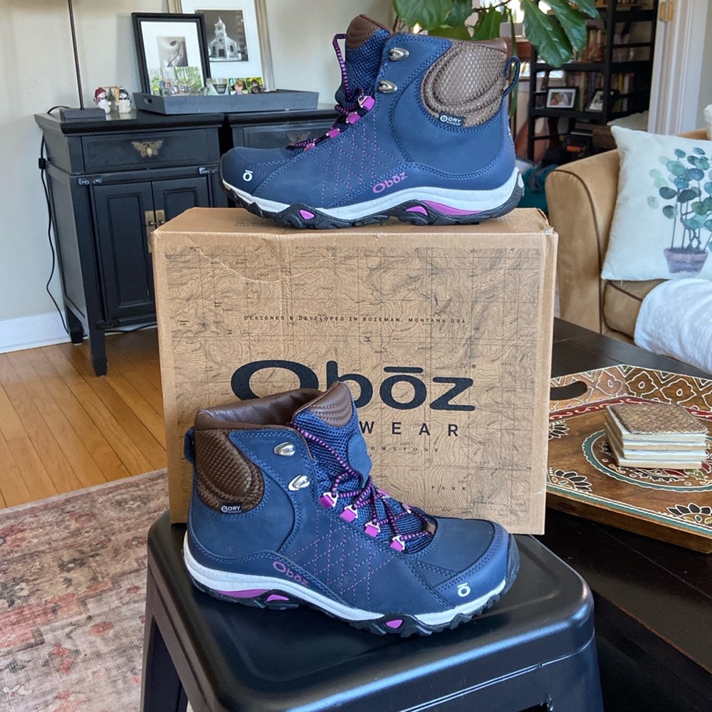 Oboz Womens Size 7.5 Sapphire Hiking Boot.